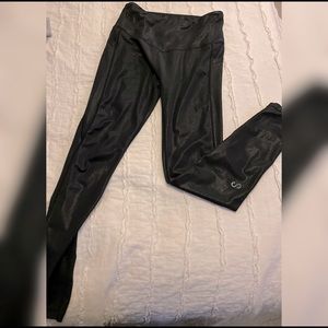 Curves N Combatboots shimmer leggings
